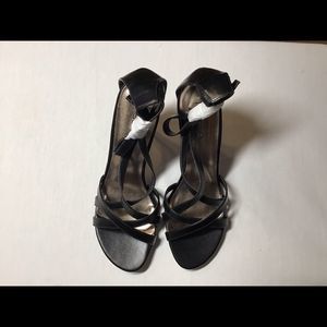 Womens Miss A black sandal size 11